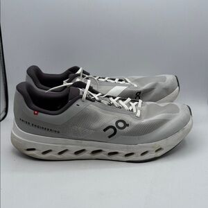 On Running Cloud Surfer Grey and Black Sneakers no insoles S7